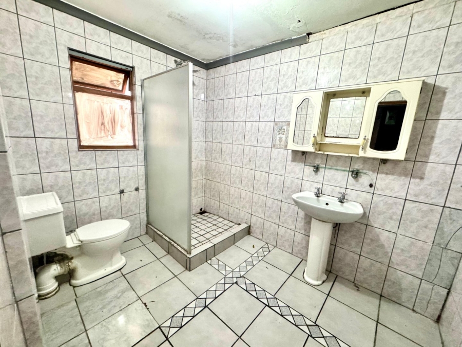 5 Bedroom Property for Sale in Woodstock Western Cape
